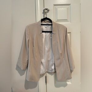 Kensie brand blazer size M.